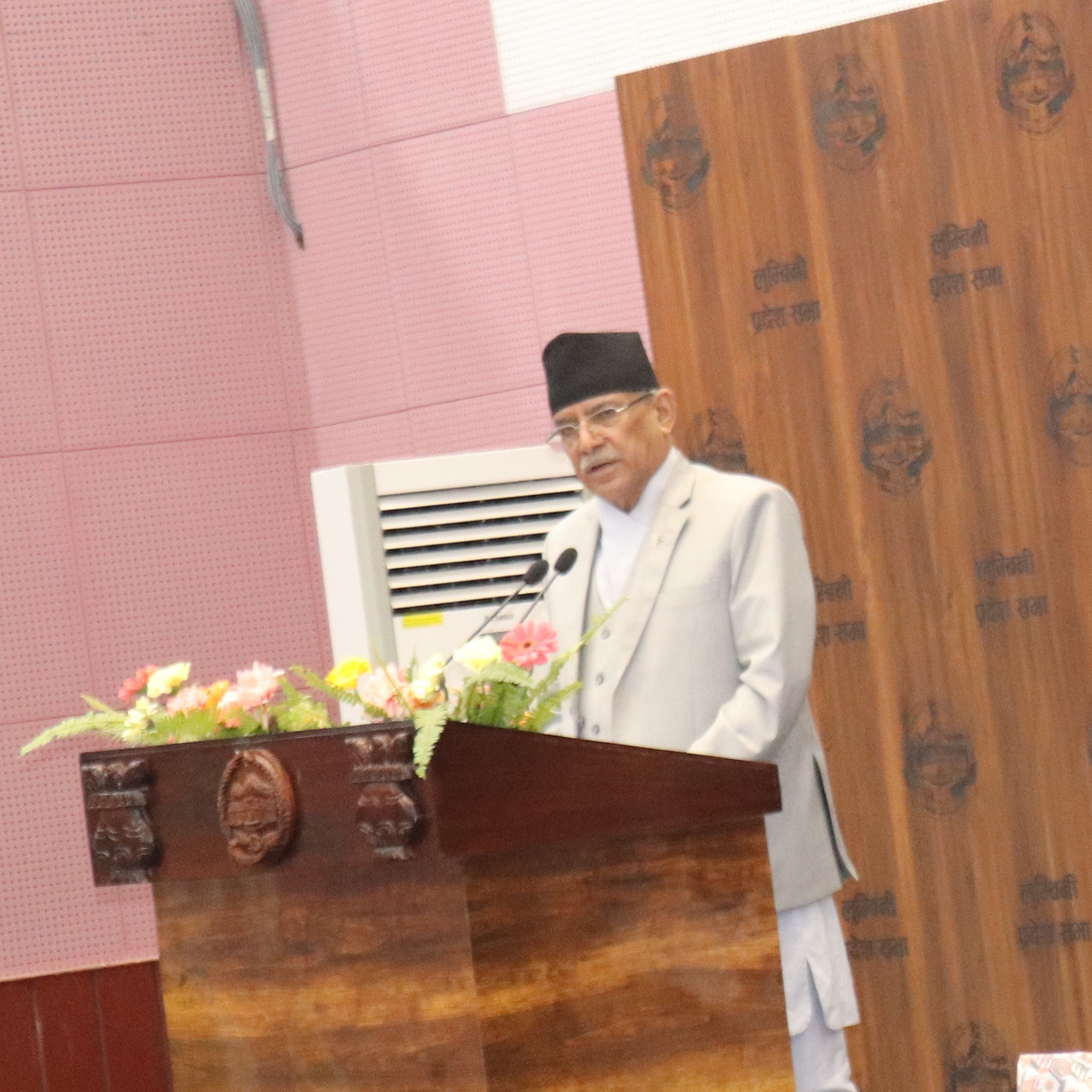 सम्माननीय प्रधानमन्त्री पुष्पकमल दाहाल 'प्रचण्ड'ले लुम्बिनी प्रदेश सभामा फाल्गुण १९ गते गर्नु भएको सम्बोधनका क्रममा लिएका तस्विरहरू